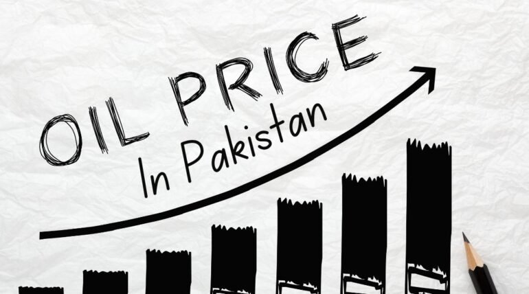 Graph with an upward arrow showing petrol price increases in Pakistan over the last 15 days